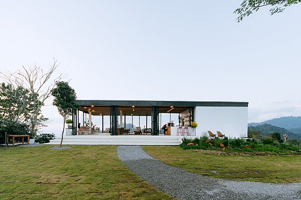 Cafe & Restaurants